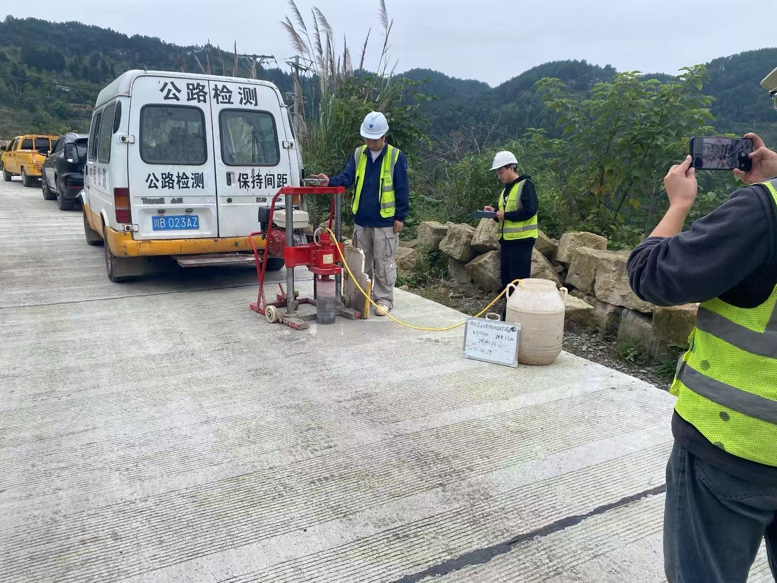 严把工程质量关 筑好乡村振兴便民路